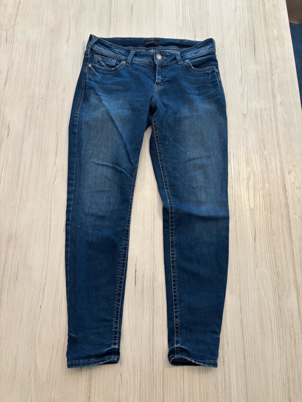 Silver Jeans Women's Dark Blue Skinny Jeans